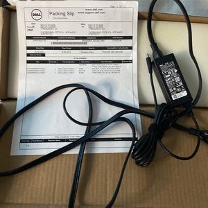 NWT Dell 4.5 mm barrel 45 W AC adapter